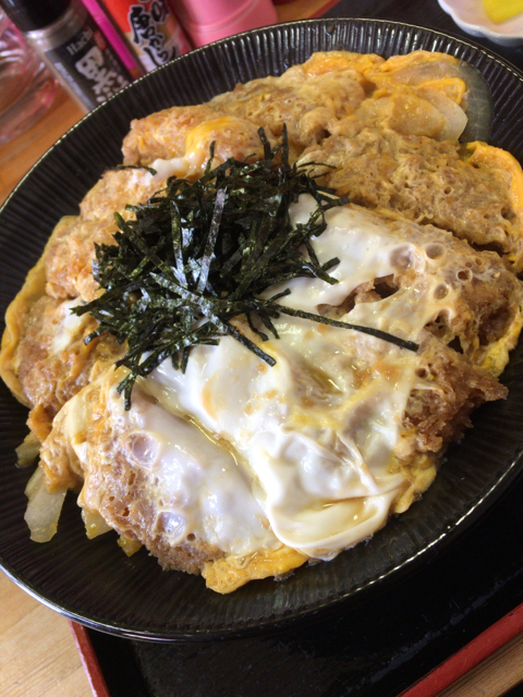 メガ盛り名物店で かつ丼 並盛り 深味 富山市大町 富山者 男の昼ごはん